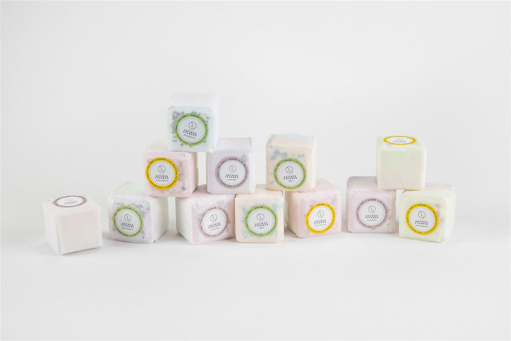 Natural Bath Bombs and Shower Steamers Gift Set - for anyone that like to Bath and Shower