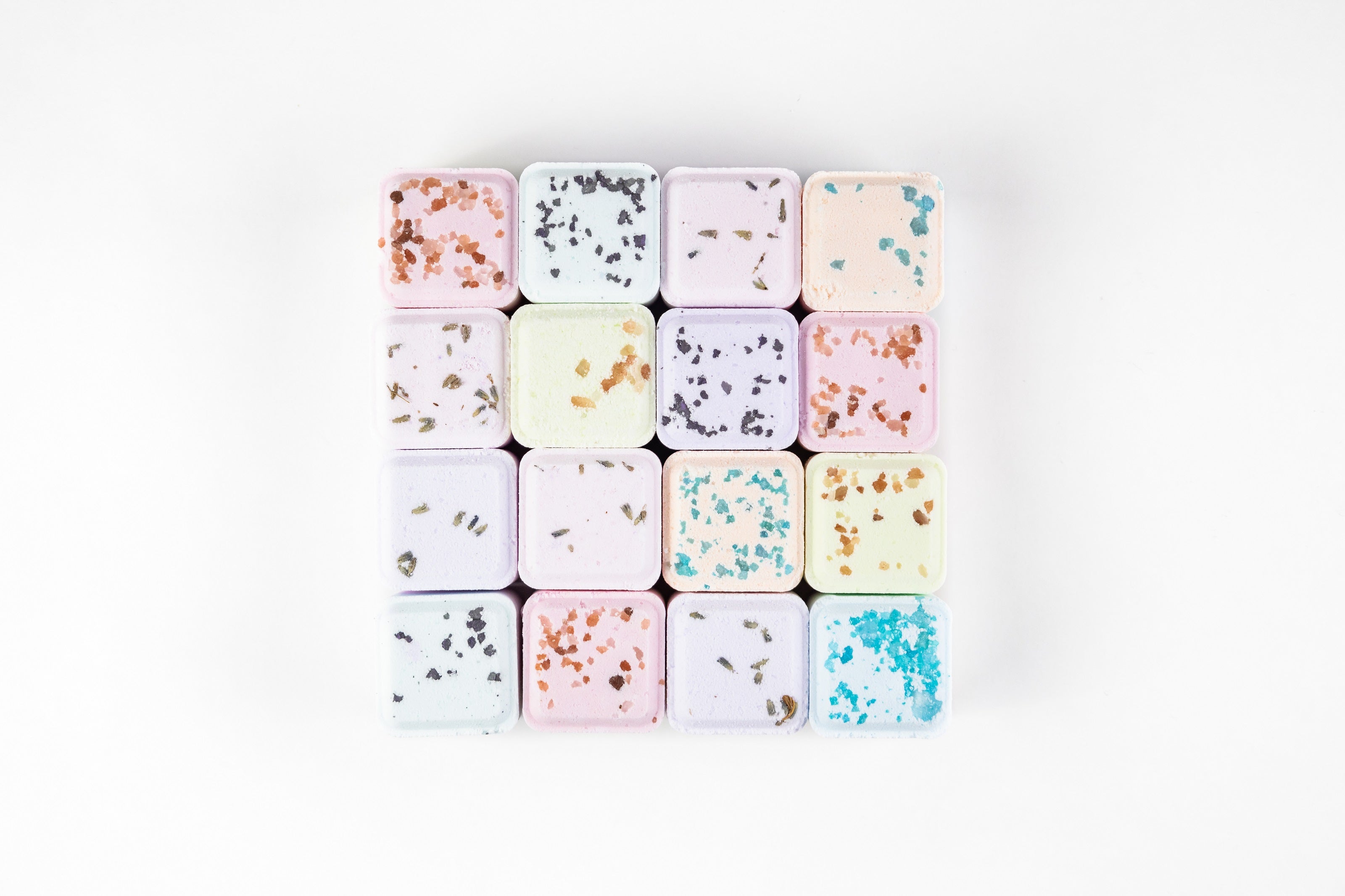 Natural Bath Bombs and Shower Steamers Gift Set - for anyone that like to Bath and Shower