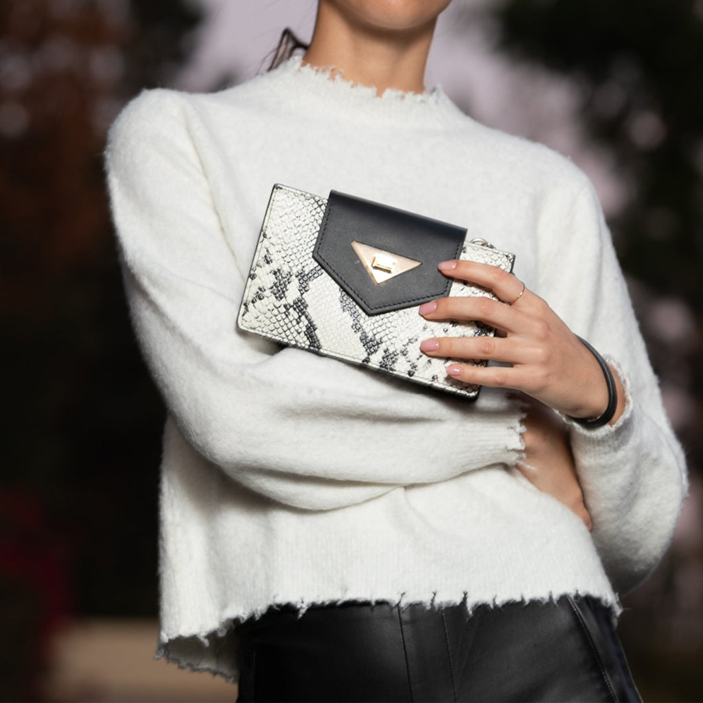 SUSU Mini Crossbody Bag Small Leather Snakeskin Black Purse Wristlet Women's Handbag - Clairellas