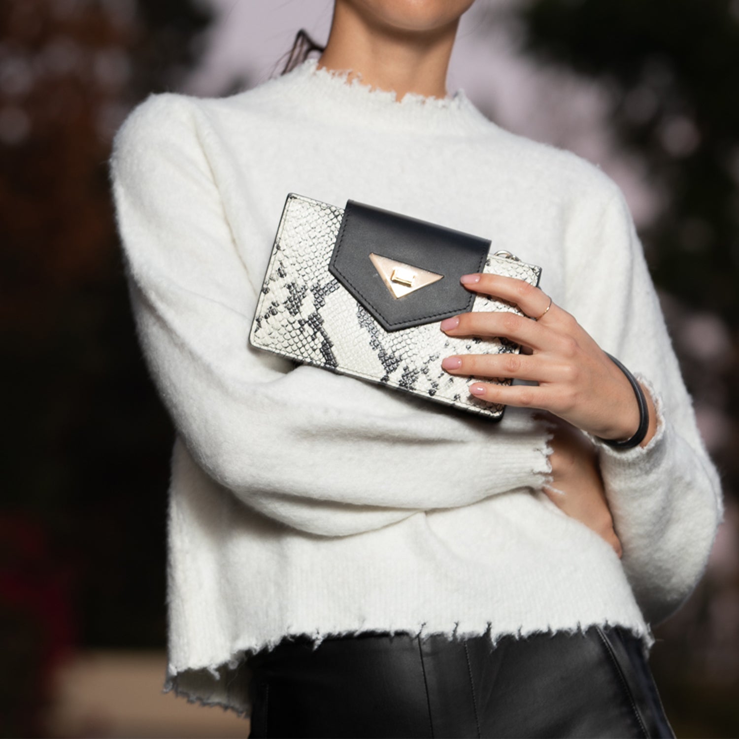 SUSU Mini Crossbody Bag Small Leather Snakeskin Black Purse Wristlet Women's Handbag - Clairellas